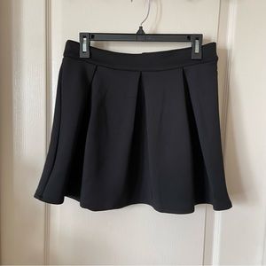 High Waisted Black Pleated Skirt (Bethany Mota)
